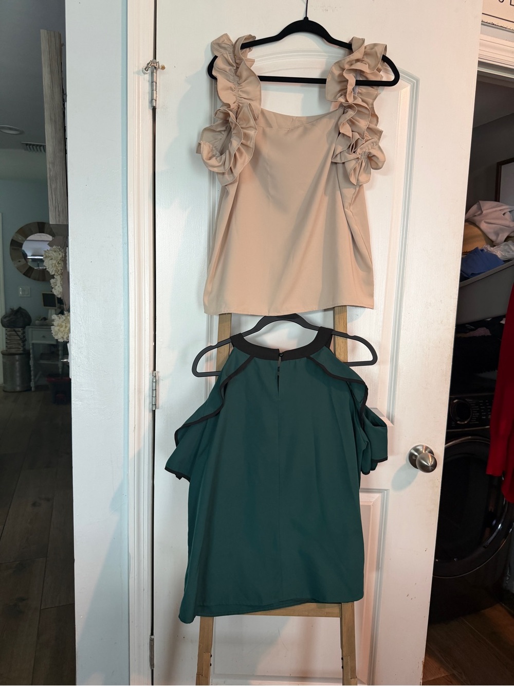 Women’s Ruffle Cold-Shoulder Top - Green - Picture 3 of 3